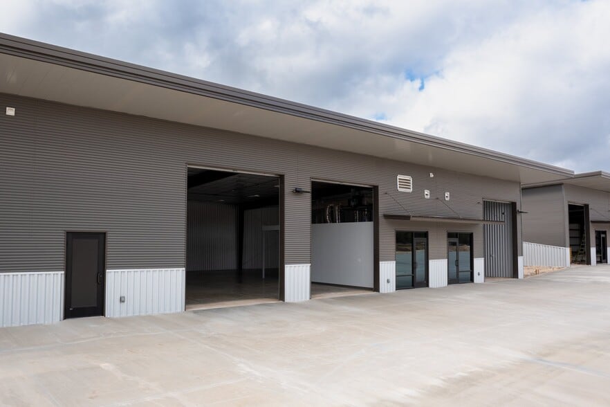 More Photos Of 1900 S Cranes Mill Rd, New Braunfels Unknown For Lease