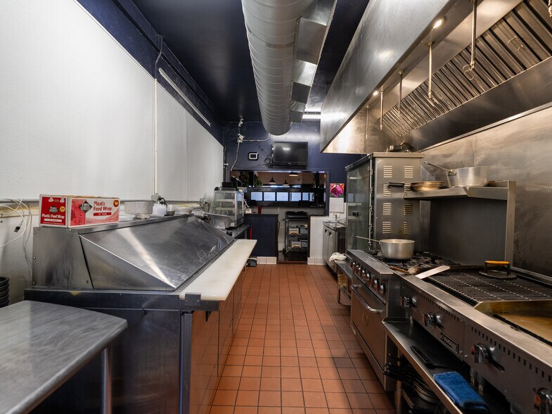 More Photos Of 8501 El Camino Real, Atascadero Restaurant For Sale