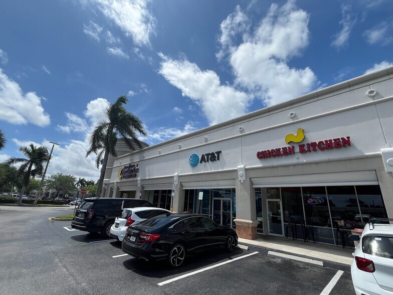 More Photos Of 969-1009 E Commercial Blvd, Oakland Park Unknown For Lease