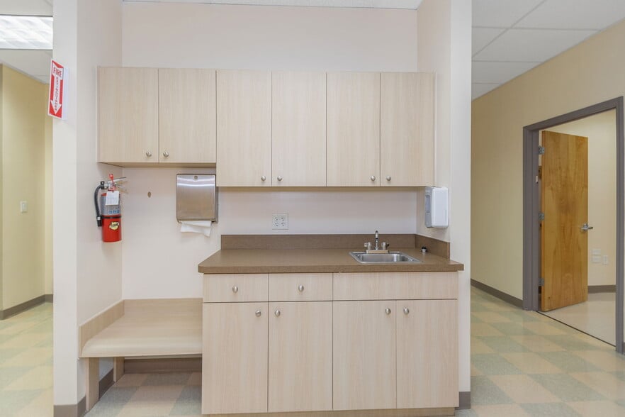 More Photos Of 14517 Bruce B Downs Blvd, Tampa Office For Lease