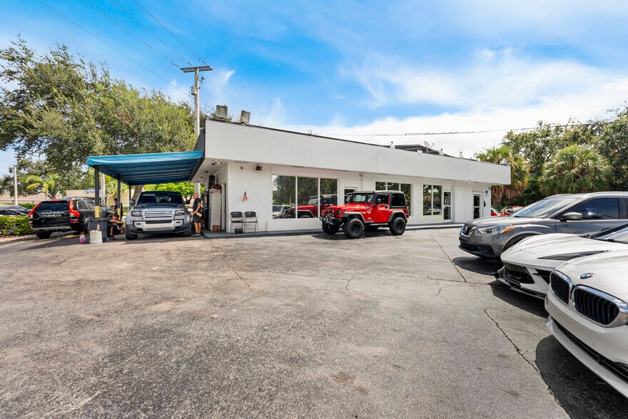 More Photos Of 4800 N Federal Hwy, Lighthouse Point Storefront For Sale