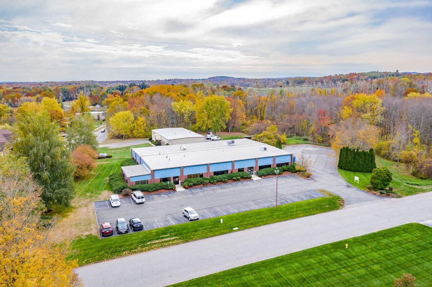 More Photos Of 1094 Suffield St, Agawam Light Manufacturing For Sale