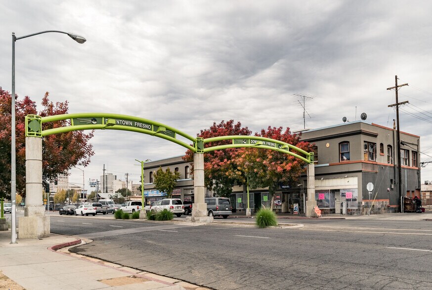More Photos Of 1157 F St, Fresno Freestanding For Sale