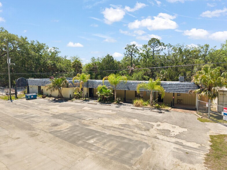 More Photos Of 6024 Cortez Blvd, Weeki Wachee General Retail For Sale
