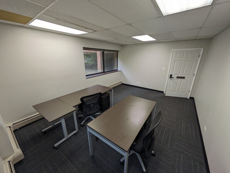 More Photos Of 20280 Governors Dr, Olympia Fields Unknown For Lease