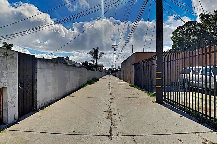 More Photos Of 6176 Atlantic Blvd, Long Beach Restaurant For Sale