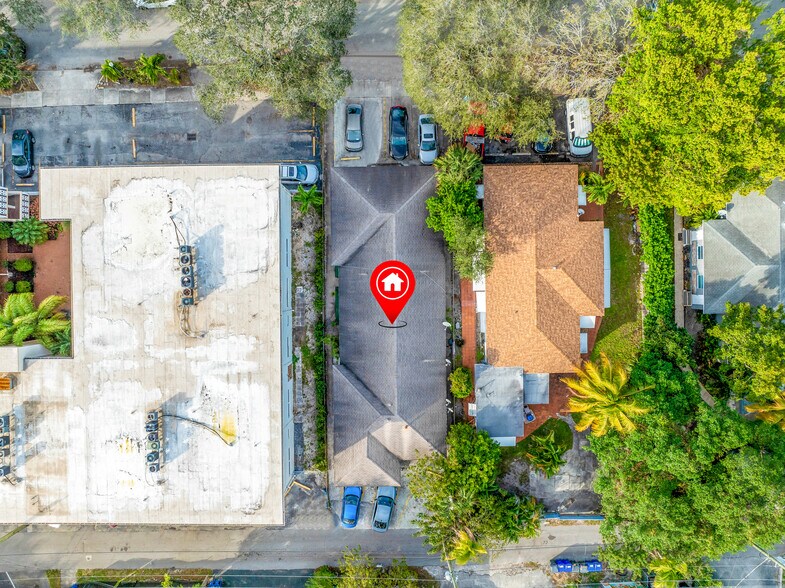 More Photos Of 1942 Monroe St, Hollywood Apartments For Sale