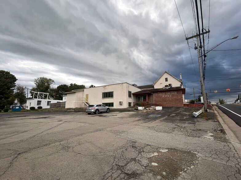 More Photos Of 602 Ridge Rd, Webster Restaurant For Sale