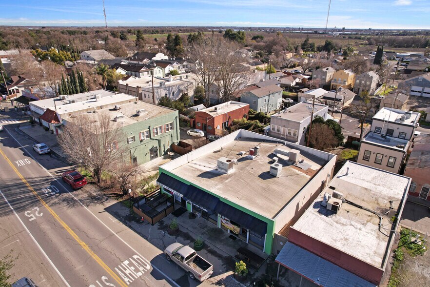 More Photos Of 14144 Market St, Walnut Grove Storefront For Sale