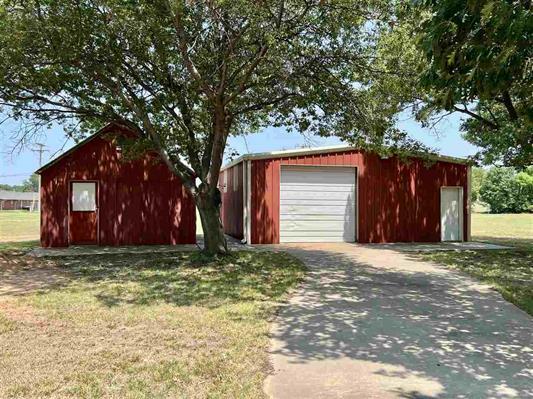 More Photos Of 524 Coolidge ave, Blackwell Specialty For Sale