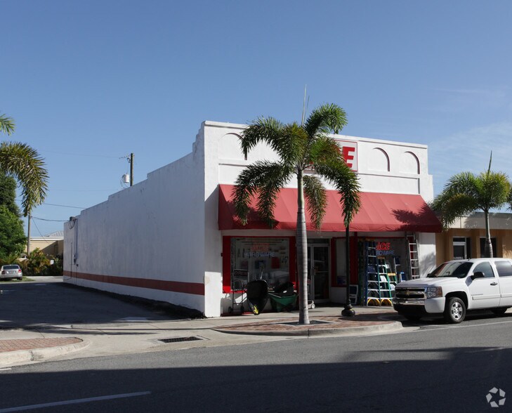 More Photos Of 208 W Marion Ave, Punta Gorda Freestanding For Sale