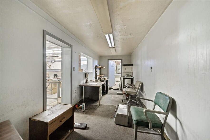 More Photos Of 600 Scene Ridge Rd, Mckeesport Light Manufacturing For Sale