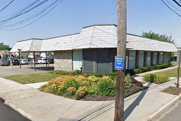 More Photos Of 115 Main St, East Rockaway Bank For Lease