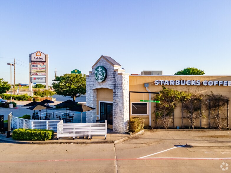 More Photos Of 2916 N US Highway 75, Sherman Storefront For Lease