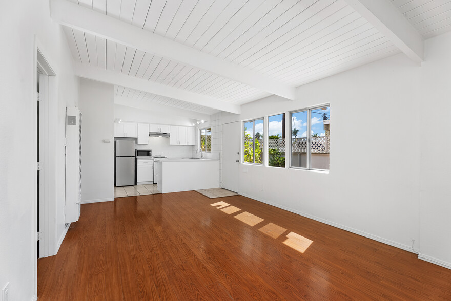 More Photos Of 1124 Victoria St, Costa Mesa Apartments For Sale