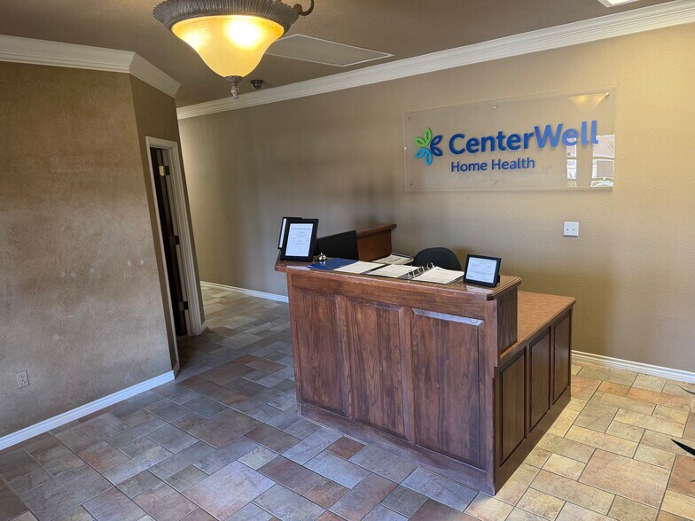 More Photos Of 1480 Cornerstone Ct, Beaumont Office For Sale