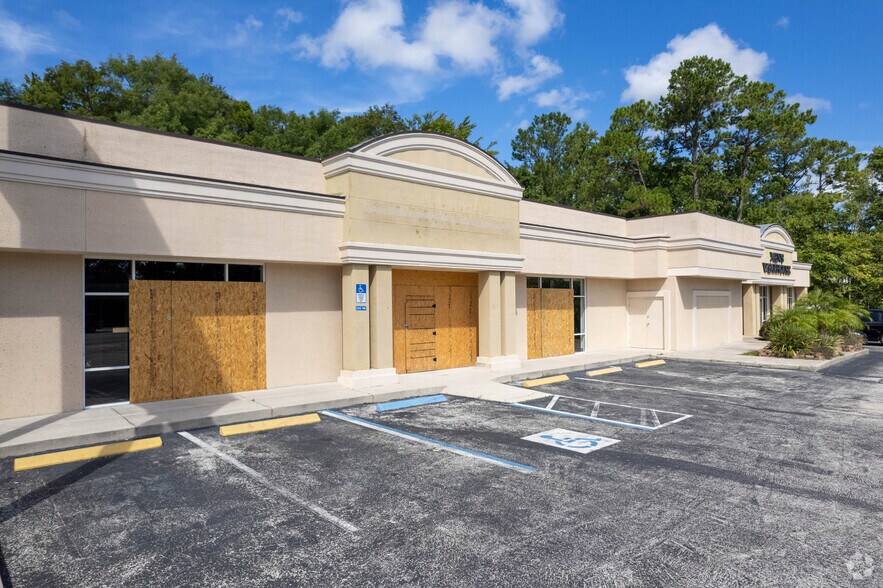 More Photos Of 10140 Philips Hwy, Jacksonville Freestanding For Sale