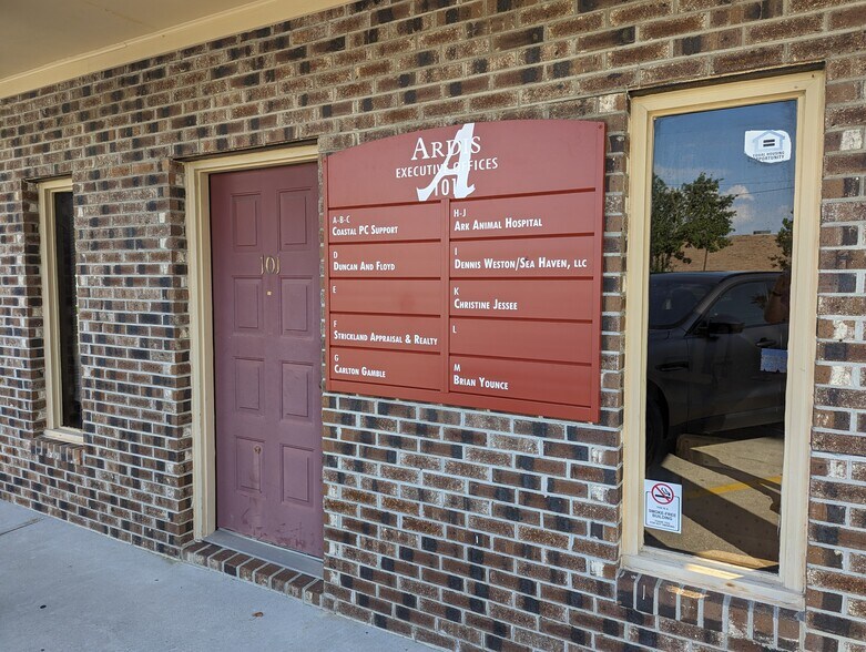 More Photos Of 1010 5th Ave N, Myrtle Beach Office For Lease