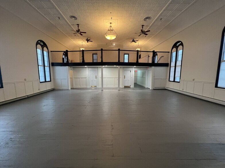 More Photos Of 45 Pearl St, Portsmouth Office For Lease