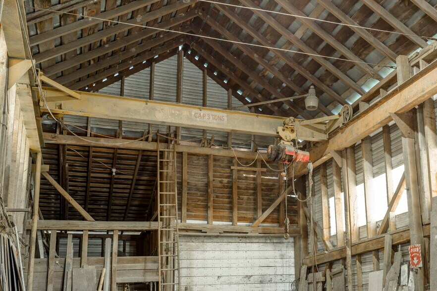 More Photos Of 9875 Cave Hill Rd, Mcgaheysville Warehouse For Lease