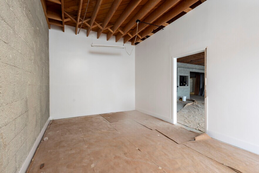 More Photos Of 8651-8655 Washington Blvd, Los Angeles Auto Repair For Lease