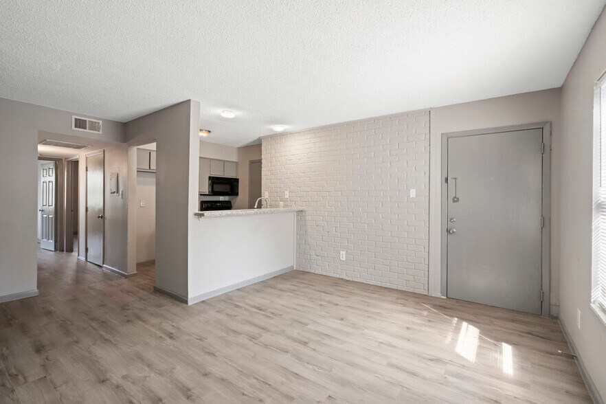 More Photos Of 610 Ferry Rd, Galveston Apartments For Sale