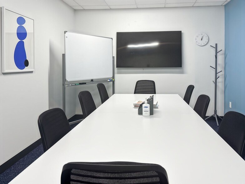 More Photos Of 29399 US Highway 19 N, Clearwater Office For Lease