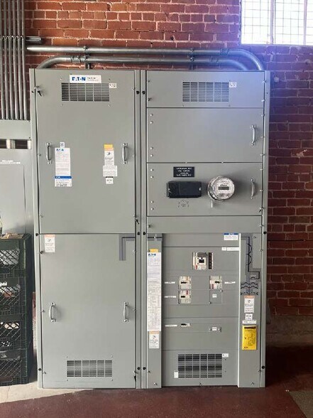 More Photos Of 2575 San Pablo Ave, Berkeley Freestanding For Lease