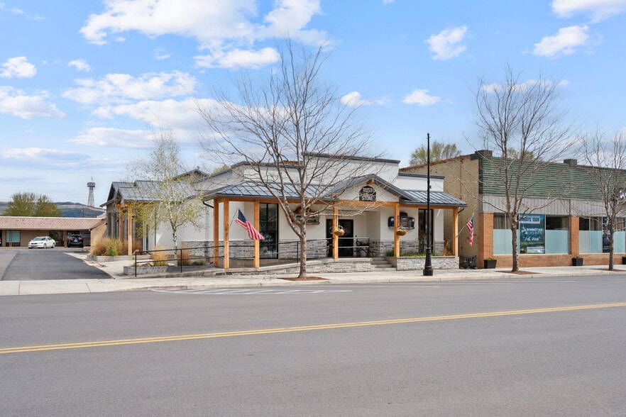 More Photos Of 21 S Main St, Coalville General Retail For Sale
