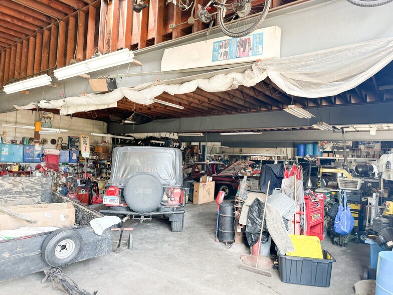 More Photos Of 1198 N Schuyler Ave, Kankakee Freestanding For Sale