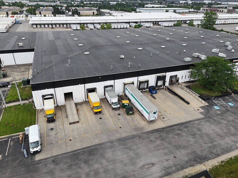 More Photos Of 4051 Fondorf Dr, Columbus Warehouse For Lease