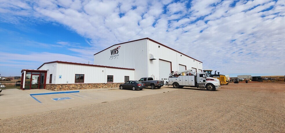 More Photos Of 860 35th Ave E, Dickinson Warehouse For Sale