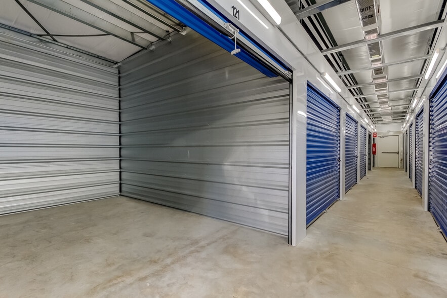 More Photos Of 921 E Norvell Bryant Hwy, Hernando Self Storage For Sale