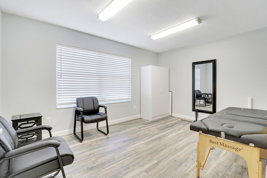 More Photos Of 1791 SE Port St Lucie Blvd, Port Saint Lucie Medical For Sale