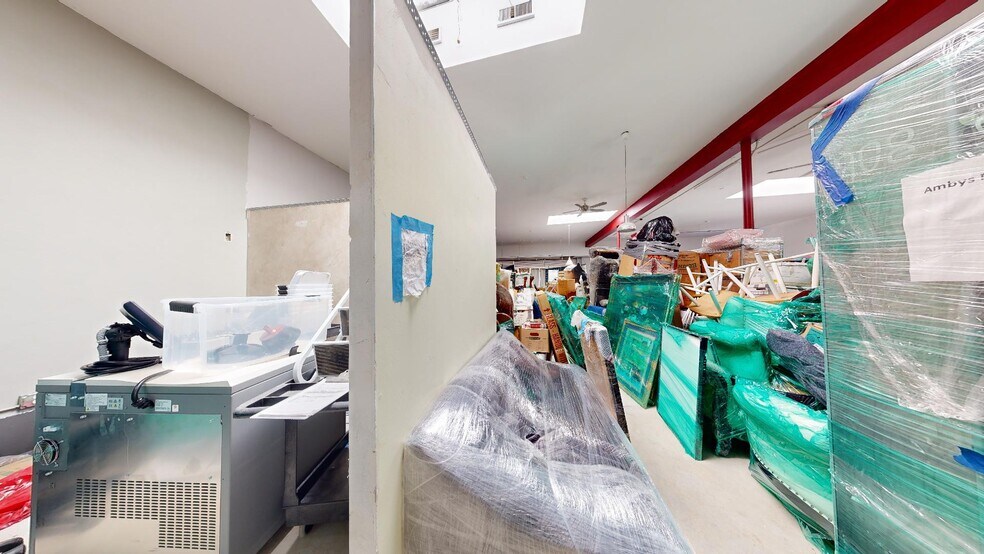 More Photos Of 1301-1303 Pomona St, Crockett Freestanding For Sale