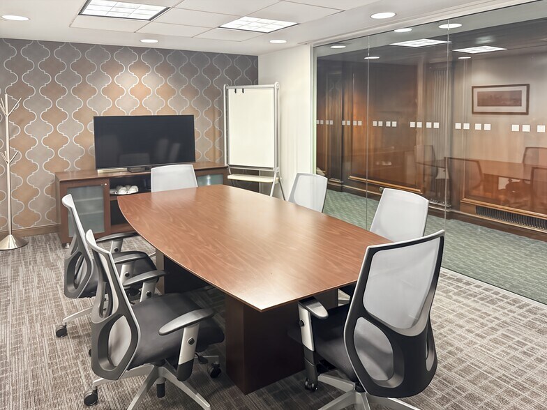 More Photos Of 405 Lexington Ave, New York Coworking Space