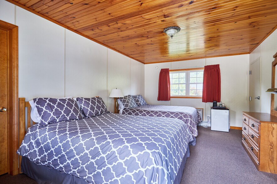 More Photos Of 1471 Denning Rd, Claryville Restaurant For Sale