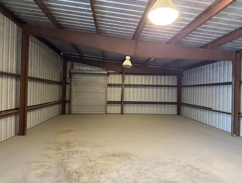 More Photos Of 12625 40th St N, Clearwater Warehouse For Lease