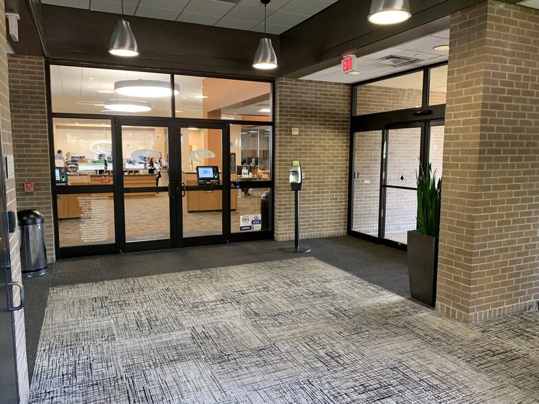 More Photos Of 3305 Steck Ave, Austin Loft Creative Space For Lease