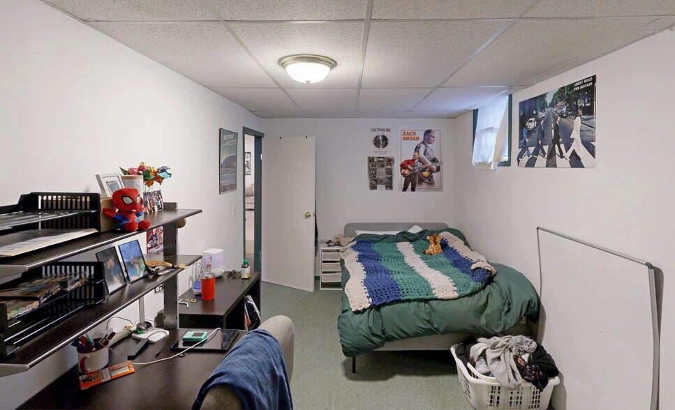 More Photos Of 10941 81 Av NW, Edmonton Dormitory For Sale