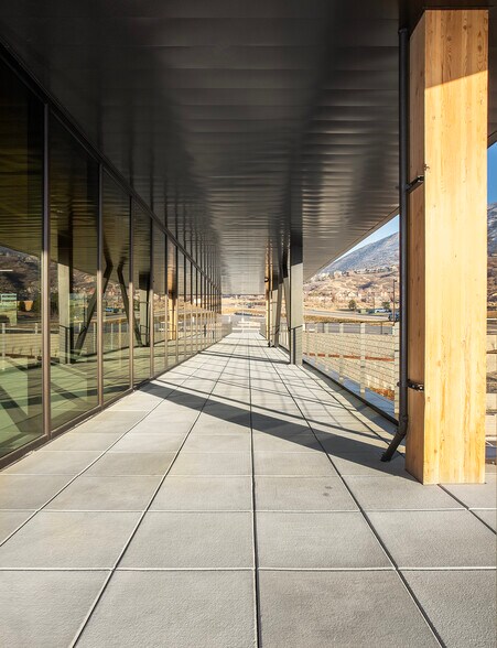 More Photos Of 14761 S Future Way, Draper Office For Lease