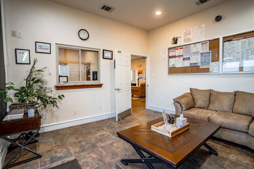 More Photos Of 8475 County Road 156, Kaufman Office For Sale