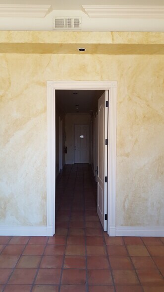 More Photos Of 154 N Festival Dr, El Paso Medical For Sale