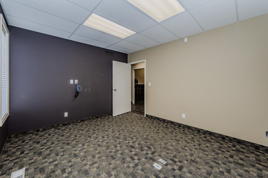 More Photos Of 90 Earl Martin Dr, Woolwich Medical For Lease