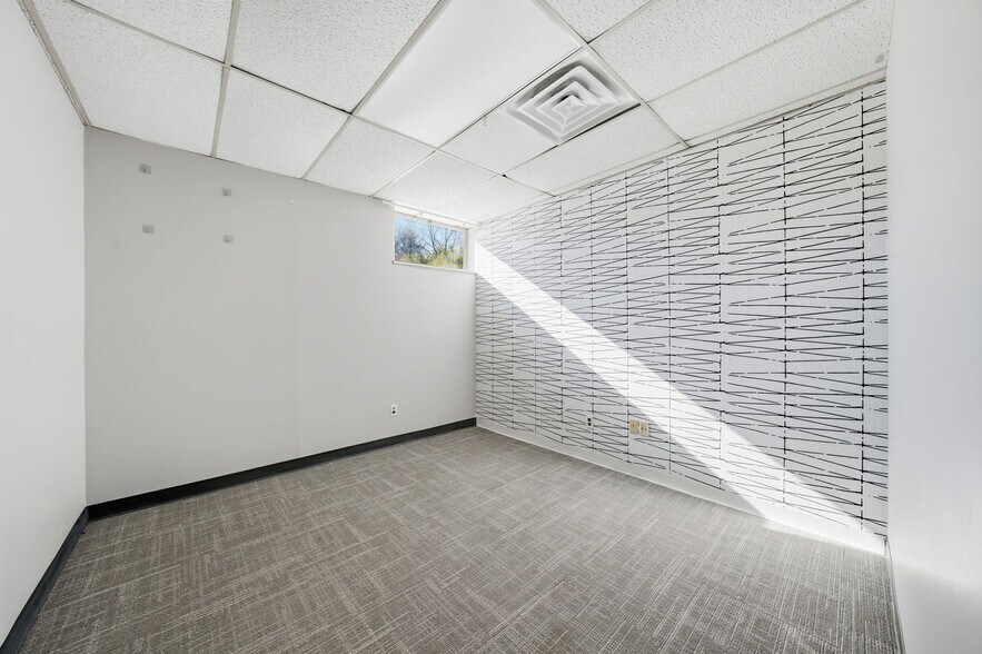 More Photos Of 299 Forest Ave, Paramus Office For Sale