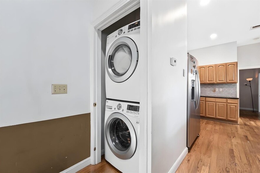 More Photos Of 1303 Summit Ave, Union City Storefront Retail Residential For Sale