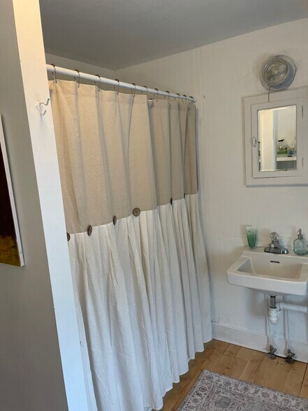 More Photos Of 6 Summitt St, Ivoryton Storefront Retail Residential For Sale