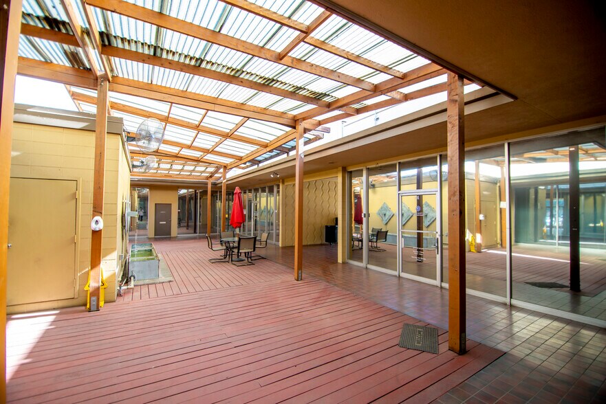 More Photos Of 2409 Merced St, Fresno Medical For Lease