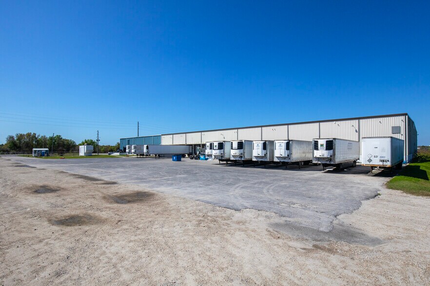 More Photos Of 5916 County Road 540, Waverly Warehouse For Sale