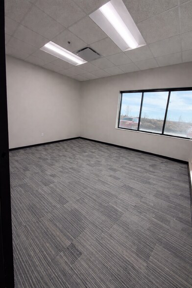 More Photos Of 18760 Johnson Dr, Shawnee Warehouse For Lease